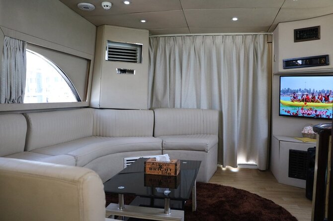 2-Hour Private Yacht 50ft Tour Around Burj Al-Arab - Cruising toward Burj Al Arab