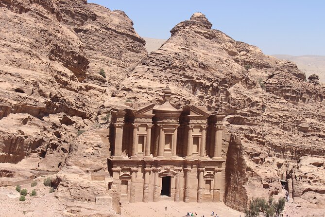 3-Day Tour to Petra, Wadi Rum, Karak, Mujib, Aqaba, and Dead Sea - Transport, group size, and the daily rhythm