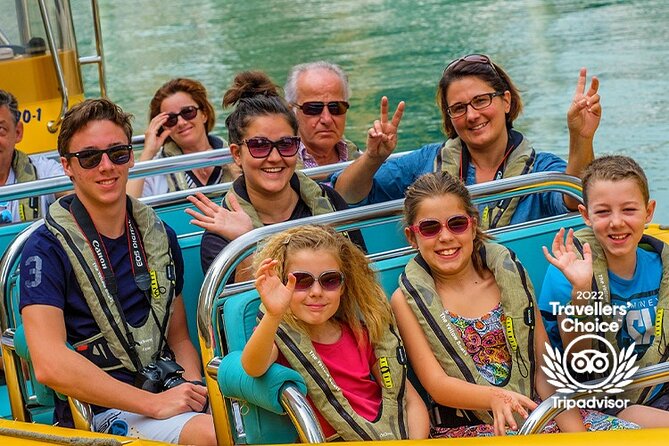 45-Minute Thrilling Speedboat Tour to Atlantis Hotel - Safety, age limits, and comfort