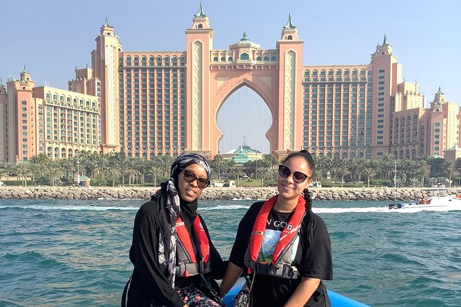 90-Min Speed Boat: Burj Al Arab, Atlantis, Ain Dubai & Ice Cream! - What the small boat setup means for you