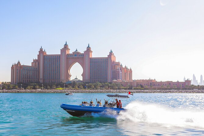 90 Minutes Speedboat Tour: Marina, Atlantis, Palm & Burj Al Arab - Commentary, music, photos, and onboard comfort