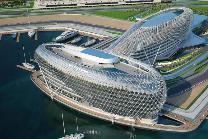 Abu Dhabi All Day Tour from Dubai - The dates market adds a local shopping stop
