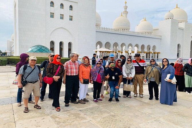 Abu Dhabi City Sightseeing Tour From Dubai - Emirates Palace and the grand Abu Dhabi drive-through