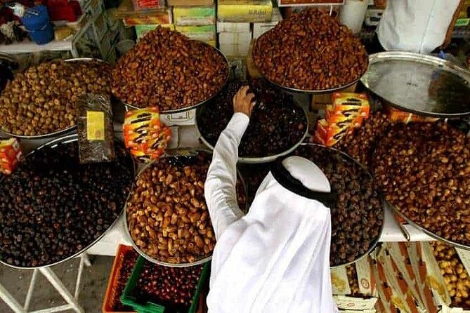 Abu Dhabi City Tour from Dubai: Qasr Al Watan, Emirates Palace, Mosque - The dates market and lunch at Marina Mall