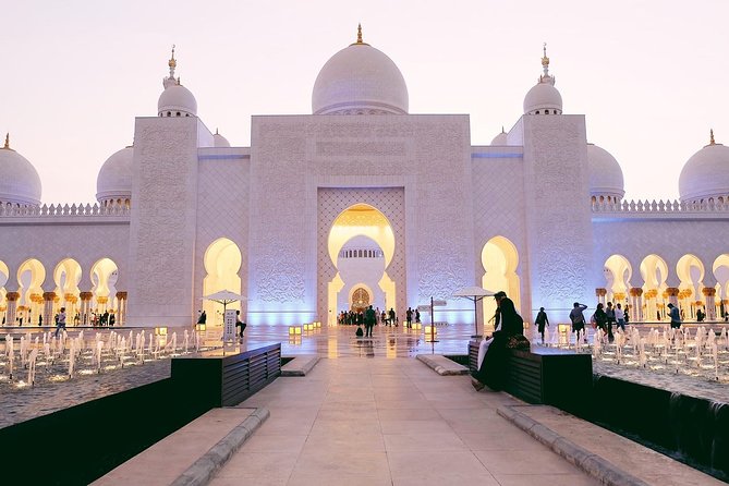 Abu Dhabi City Tour, Grand Mosque, Emirates Palace & The Louvre - Why the Grand Mosque makes this day trip worthwhile
