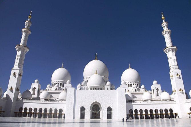 Abu Dhabi Day Tour From Dubai with Sheikh Zayed Grand Mosque - What this Abu Dhabi day trip is really like