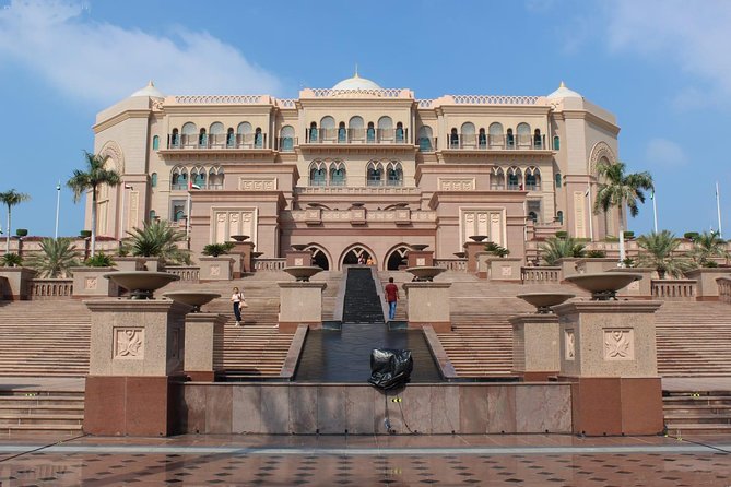 Abu Dhabi Full-Day Sightseeing Tour from Dubai with Mosque Visit - Corniche Beach and the Abu Dhabi skyline