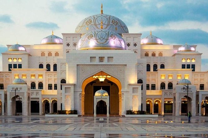 Abu Dhabi Half Day City Tour - Emirates Palace: a 25-minute look at royal-scale luxury