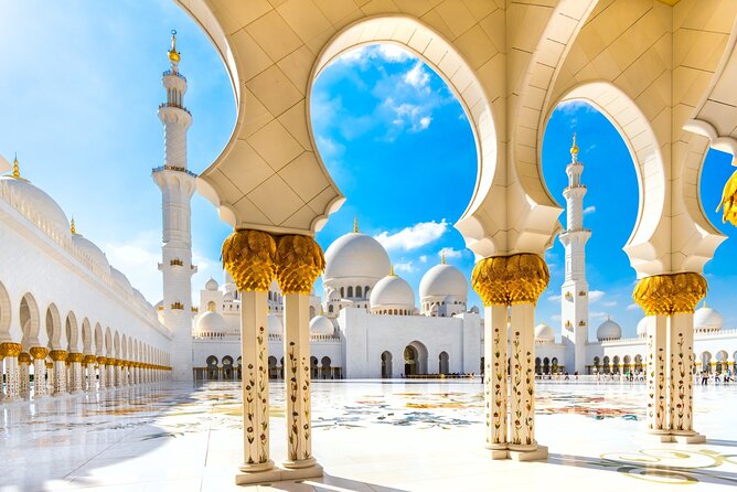 Abu Dhabi Mosque including Ferrari World Tour from Dubai - The drive from Dubai to Abu Dhabi
