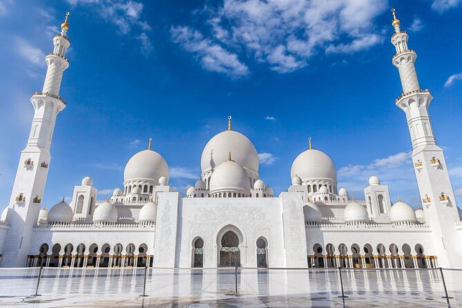 Abu Dhabi Private City Tour - Emirates Palace: polished Arabian design and a short visit