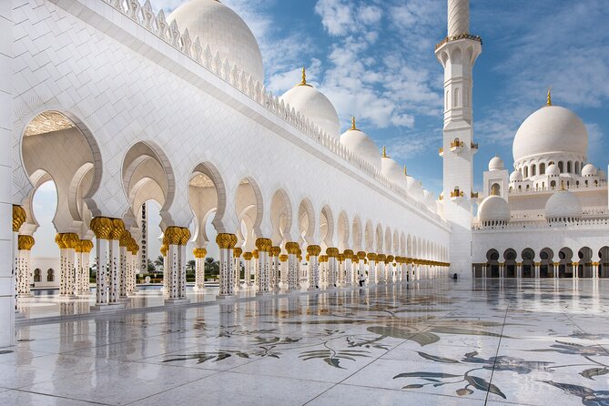 Abu Dhabi Sheikh Zayed Grand Mosque Tour - The shopping-stop concern