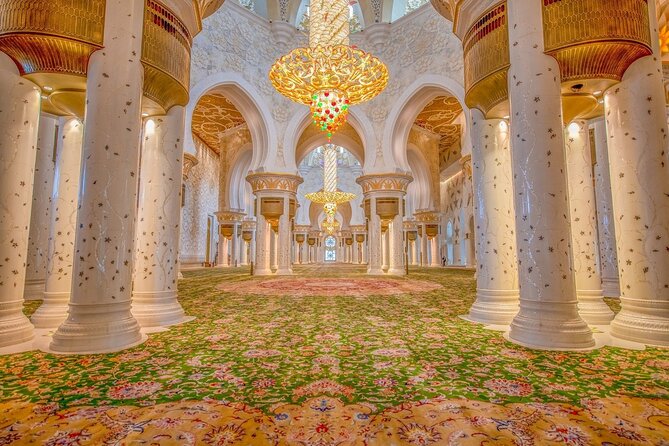 Abu Dhabi - Sheikh Zayed Grand Mosque Tour In A Private Vehicle - Heat, clothing, and the pace of the day