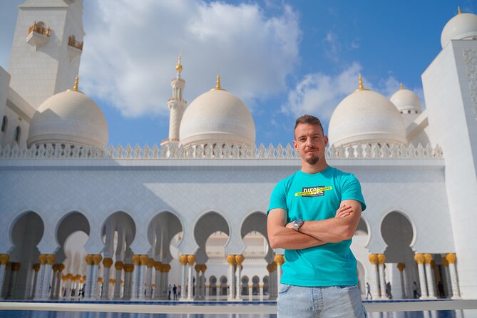 Abu Dhabi Sheikh Zayed Mosque Half-Day Guided Tour from Dubai - Inside the prayer hall