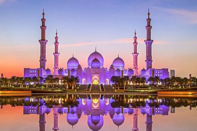 Abu Dhabi Sightseeing City Tour including Grand Mosque - Emirates Palace, an impressive public glimpse