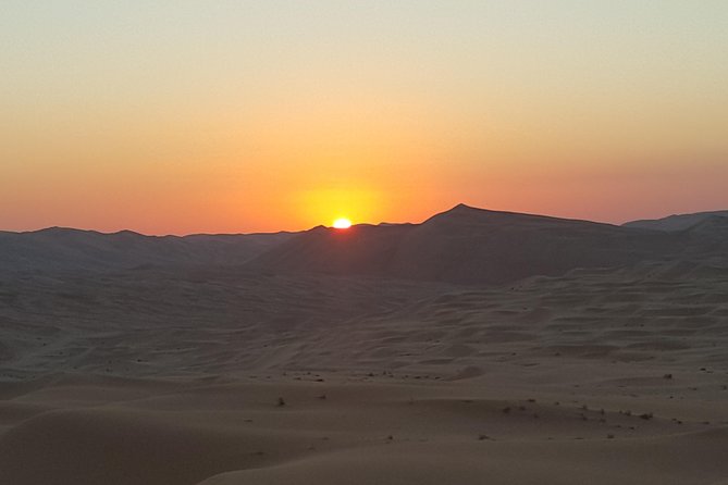 Abu Dhabi: Sunrise Desert Safari Experience - Arabic coffee, dates, and a short camel ride