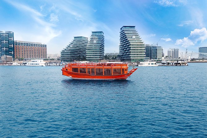 Abu Dhabi: Yas Island Sightseeing Dhow Cruise - What you see during the one-hour cruise