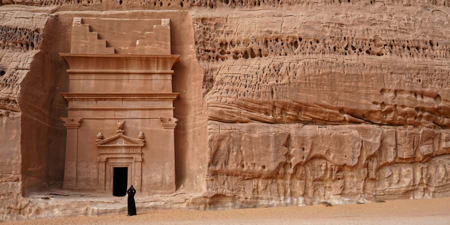 AlUla: Discover AlUla Like a Local Guided Tour - Elephant Rock and the best photo stop