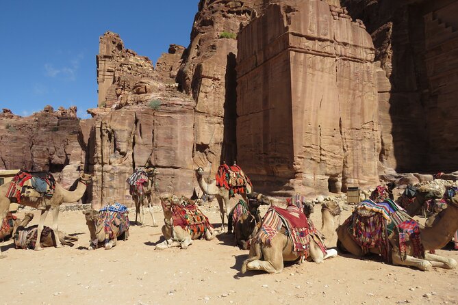 Amman to Petra round trip - Walking toward Qasr Al Bint