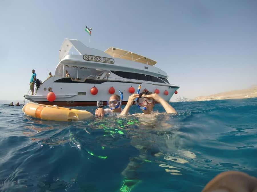 Aqaba: Red Sea Snorkeling Boat Trip with Buffet Lunch - A four-hour Red Sea outing from Aqaba