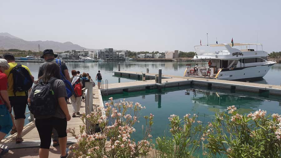 Aqaba: Red Sea Snorkeling Boat Trip with Buffet Lunch - How weather can change the experience