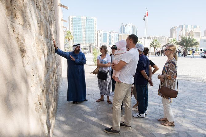 Authentic Emirati Cultural Meal and Talk in Old Dubai - What happens when you arrive at Al Fahidi