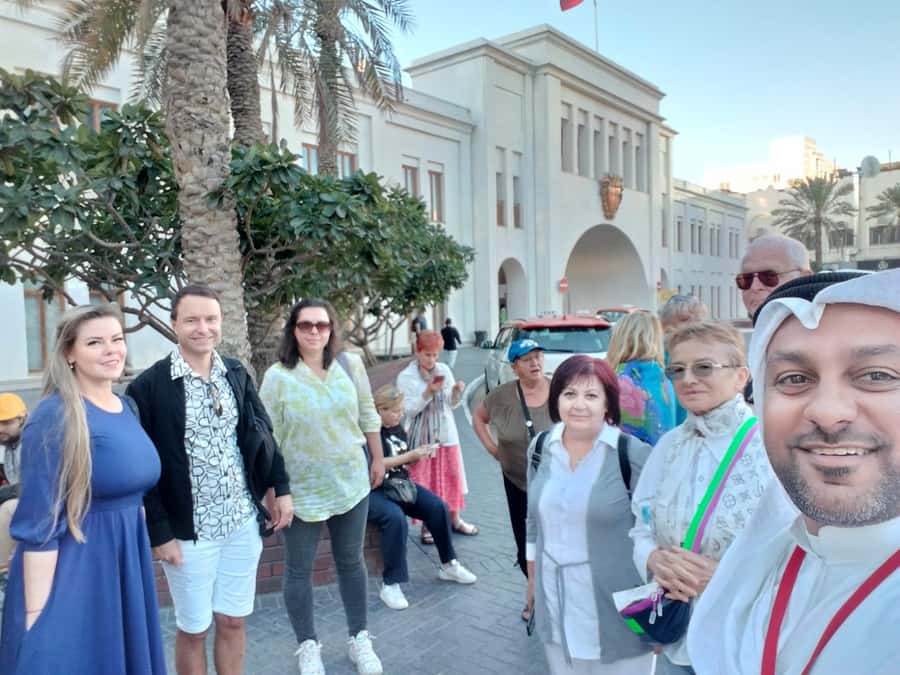 Bahrain Full-Day Highlights Tour:Manama,Desert&Tree of Life - Manama’s modern skyline and old market