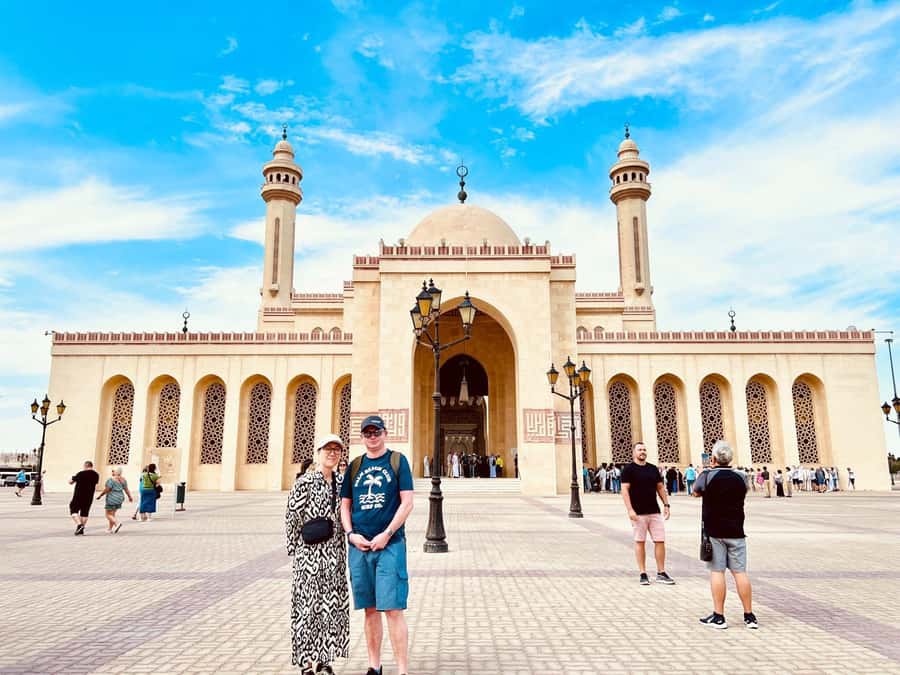 Bahrain Full-Day Highlights Tour:Manama,Desert&Tree of Life - The animal stop and the middle of the day