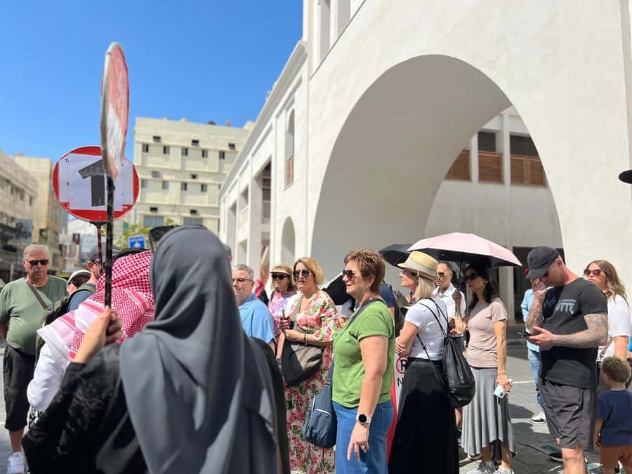 Bahrain Full-Day Highlights Tour:Manama,Desert&Tree of Life - A’ali burial mounds and the final drop-off