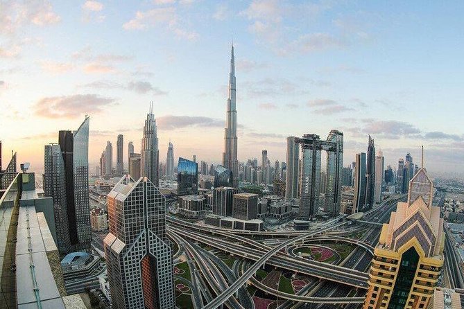 Burj Khalifa, Dubai Aquarium & UWZ with Penguin Cove Tickets - Timing two attractions without rushing