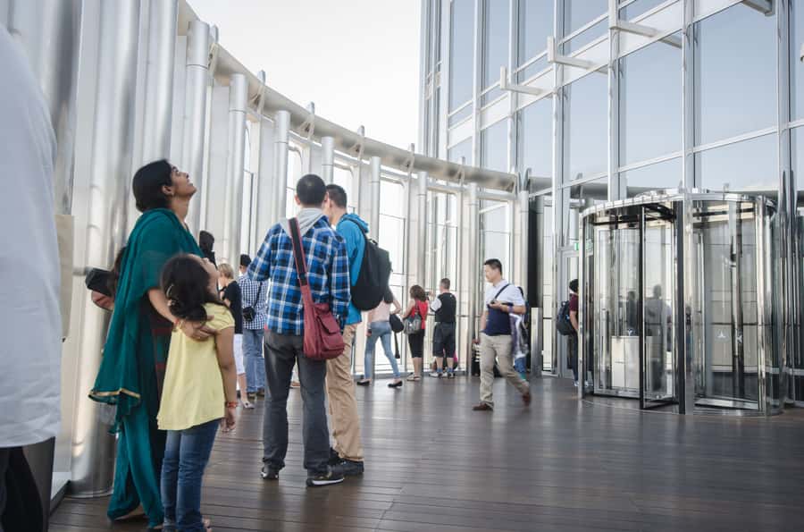 Burj Khalifa Ticket with 1-Way Transfer - Timing your visit for daylight, sunset, or night