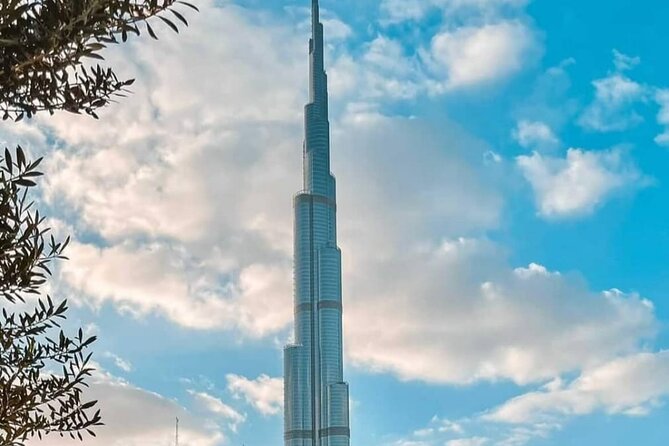 Burj Khalifa Ticket with The Cafe Treat - Choosing sunset or a non-prime-hour slot
