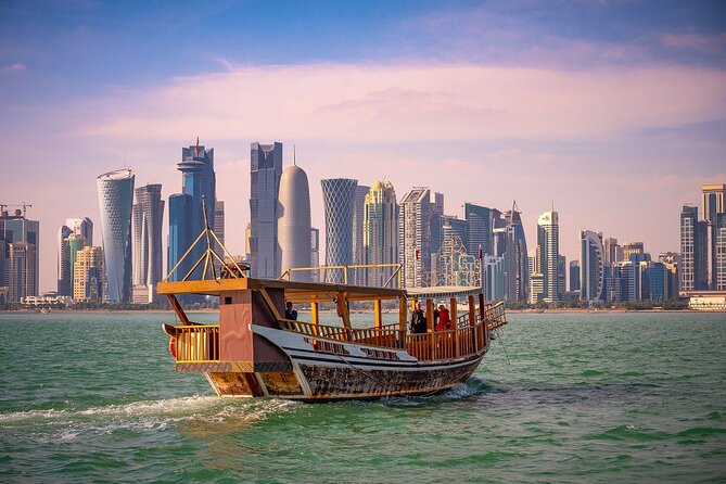 City Tour In Doha || Souq Waqif || Courniche || The Pearl,Katara - Souq Waqif is the tour’s strongest walking stop