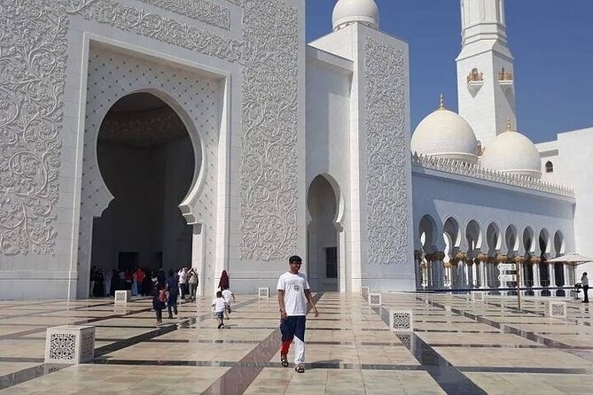 Combo Tour: Grand Mosque Visit & Dubai Desert Safari Experience - Who will get the most from this tour