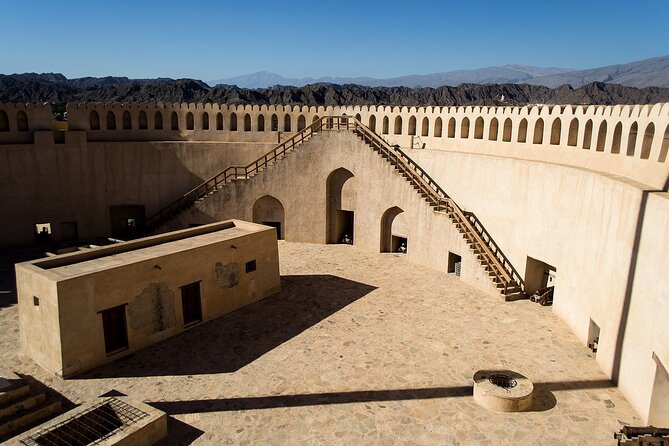 Day Tour to the Enchanting Forts of Nizwa - Bahla, Tanuf, and the pottery stop