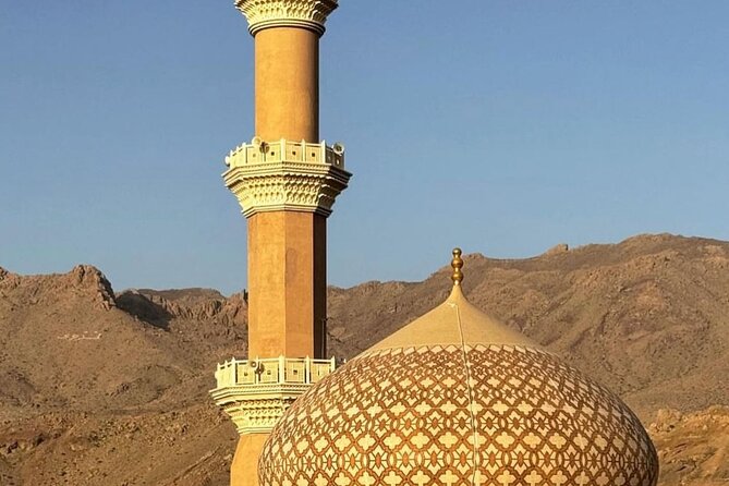 Day Tour to the Enchanting Forts of Nizwa - Jabreen Castle and Oman’s decorative side