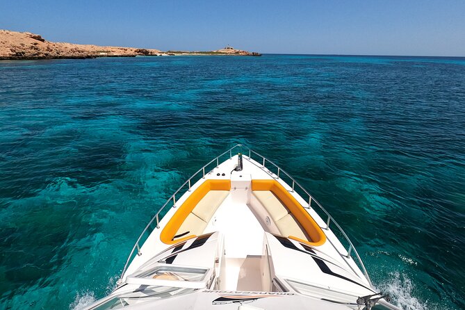 Daymaniyat Islands Snorkeling Sharing Trip - Equipment, food, and comfort aboard