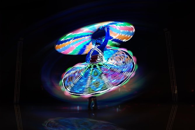 Desert Safari Dubai Adventure With BBQ & Live Shows - BBQ dinner with vegetarian and non-vegetarian choices
