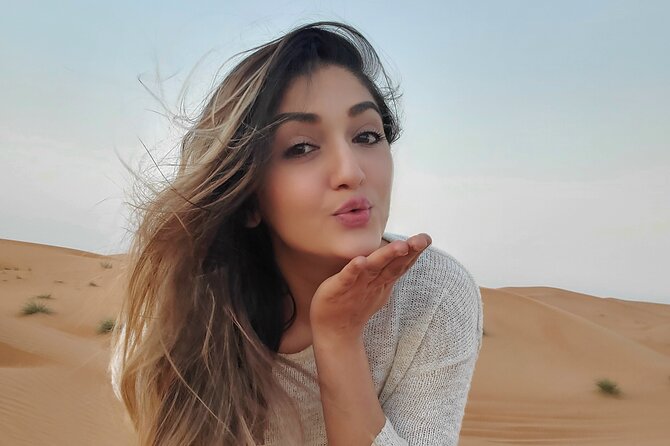 Desert Safari Dubai (VIP Package ) - Sunset, henna, and Arabian costume photos