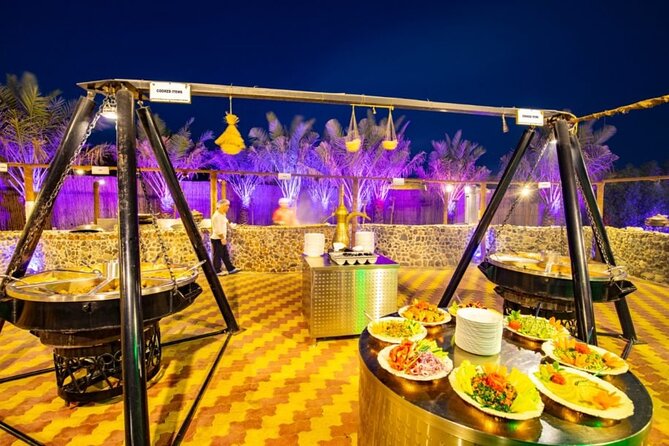 Desert Safari in 4x4 Car with BBQ Dinner and Belly Dance - Sunset photos, henna, and traditional dress