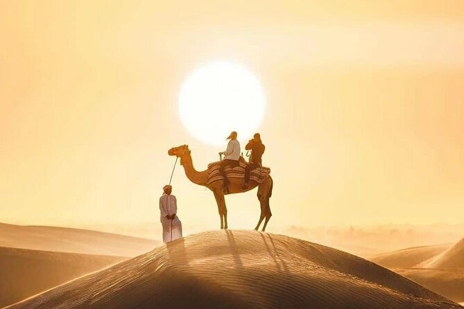 Desert Safari in Dubai - BBQ dinner with vegetarian and non-vegetarian choices