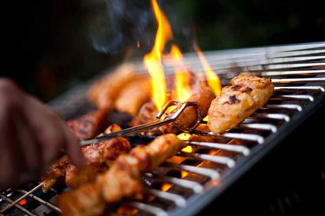 Desert Safari with live shows and BBQ Dinner - Sunset photographs before the camp