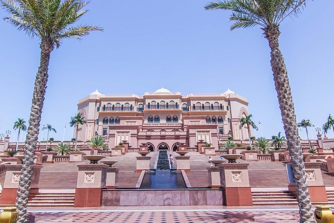 Dining Experience at iconic Emirates Palace Abu Dhabi - What the palace setting adds to the meal