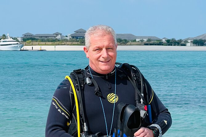 Discovery Scuba Diving in Dubai - Marine life, photos, and the fish-feeding stop