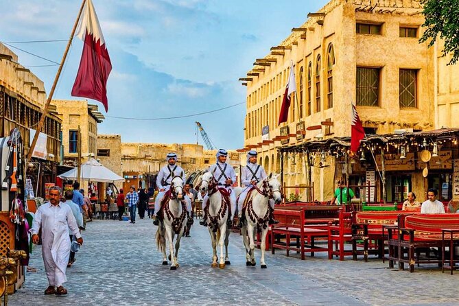 Doha City Tour: Guided Tour to Souq Waqif, Katara, Pearl Island - What the private format changes