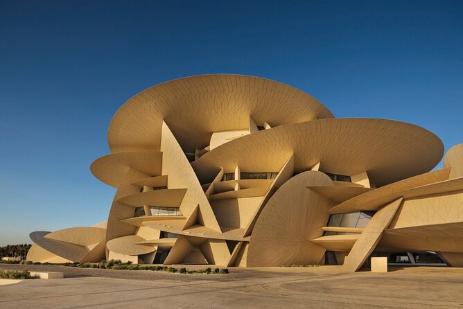 Doha City Tour | Souq Waqif | Courniche | The Pearl | Katara etc - Starting at the dhow harbour and Doha Corniche