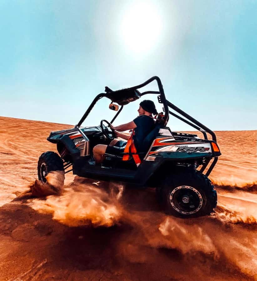 Doha: Inland Sea, Desert Safari, Camel Ride and Sandboarding - Shared or Private Tour?