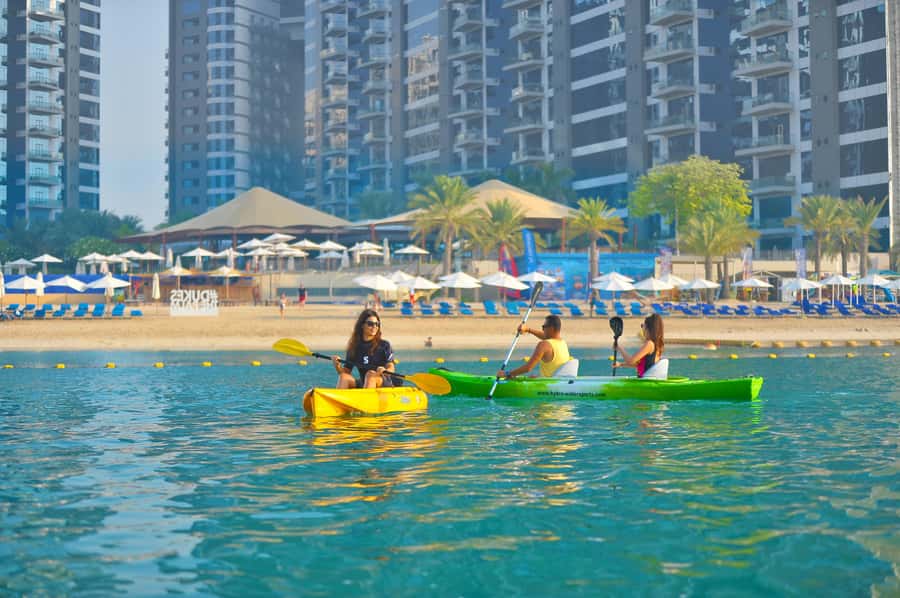 Dubai: 1-hour Kayaking or Stand Up Paddle at Dukes The Palm - A workout disguised as sightseeing