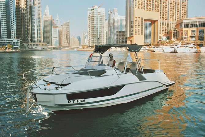 Dubai 1h Sea escape: little get away! - Cruising the Dubai Marina Canal