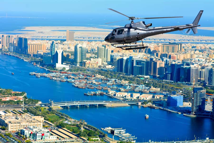 Dubai: 22-Minute Helicopter Flight - What 22 Minutes Really Feels Like