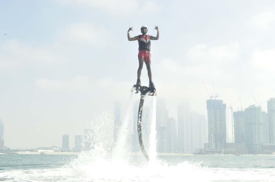 Dubai: 30-Min Flyboard Beginner Session at The Palm Jumeirah - Who should skip it?
